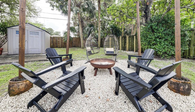 5 Mi to Las Olas Beach! Bright Home w/Fenced Yard