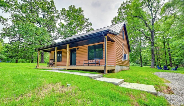 5 Mi to Mammoth Cave: Peaceful Retreat w/Fire Pit