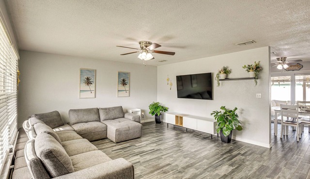 5 Mi to Ocean! Family-Friendly Daytona Beach Home