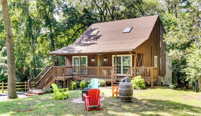 5 Mi to Rehoboth Beach: Home w/Backyard!