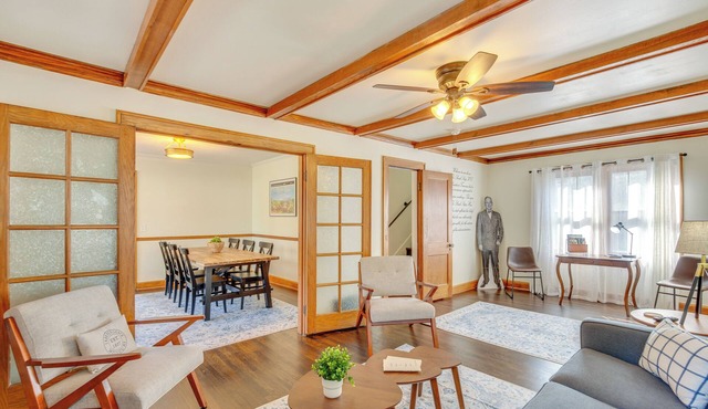 5 Mi to Stadium! Family-Friendly Independence Home