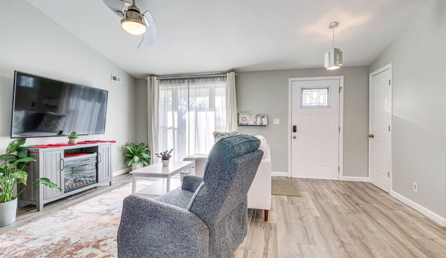 5 Mi to The USAF Museum: Dayton Home, Walk to Park