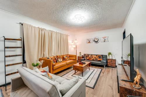 5 Mi to Town Pet-Friendly Retreat in Marietta!