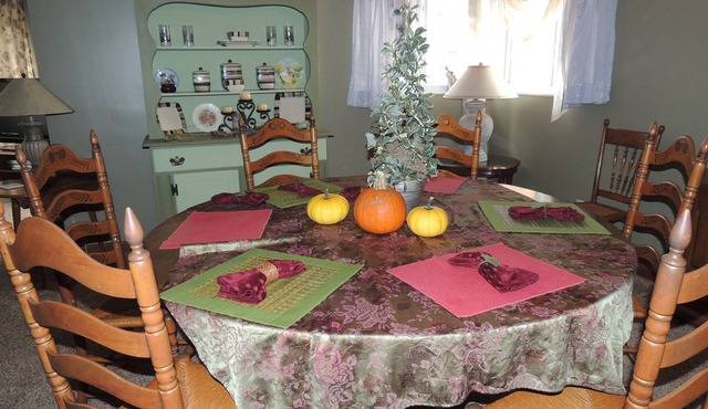 5 miles to Cuyhoga National Park & Blossom Music Center