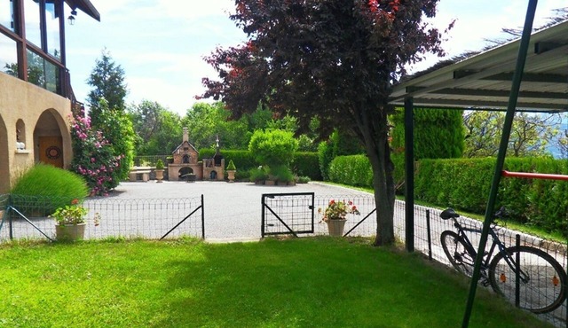 5 min from Serre-Ponçon lake-gite on garden level-View, sun, calm, comfort