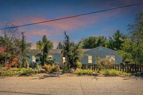 5 min to DT-Multicade Arcade-Scenic-Nature Trails