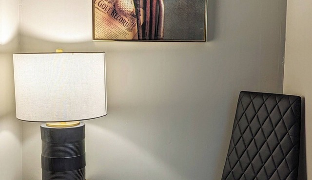 5 min. to OH statehouse, 10 min. to OSU, Children's Hospital, convention ctr