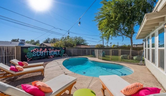 *5 Min to Old Town | Huge Backyard! | Golf 3 Min*