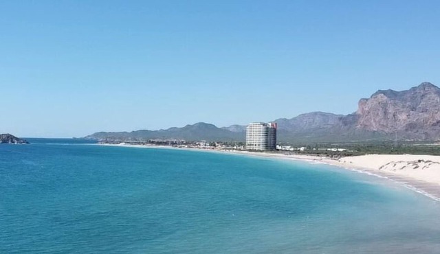 5 min walk to Algodones beach white sandy beach