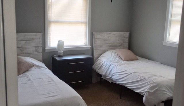 5 min walk to BSU Campus - Quiet Neighborhood