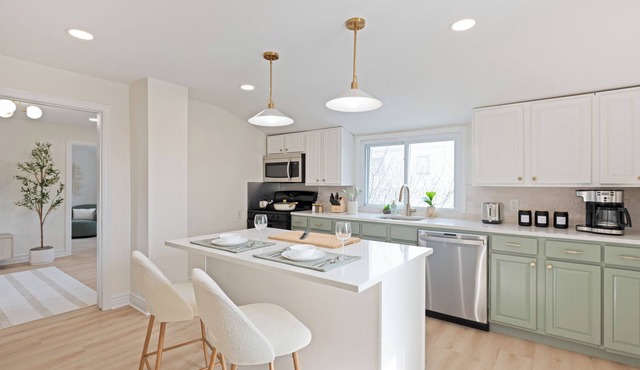 5 Min Walk to Bus to NYC, In-Unit Laundry, Parking, Newly Renovated, Modern