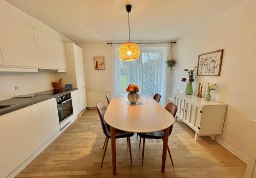 5 min walk to LEGO house-2 bedrooms cozy apartment with garden