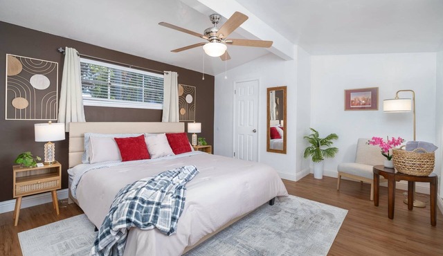 5 min Walk to Panorama Bluffs! Preserve Trails Family-sized House 5 Beds Sleep 9