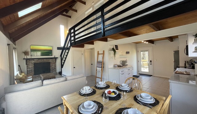 5 min walk to ski lifts & lodge! 25% off ski lifts & tubing! 1 hr from Legoland