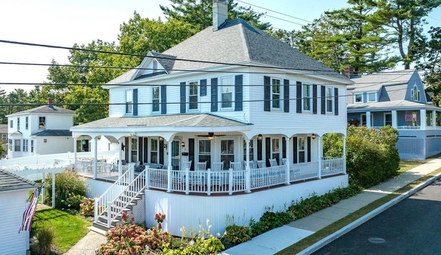 5 Min Walk to Beach, Huge Deck, Ocean View, Beach Gear - Perfect Family Escape!