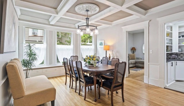 5 Mins CDGA Wedding Venues | 4 BR | Walk to Town