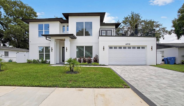 5 Mins to Casino, Private Pool, 4BR/3BA Retreat