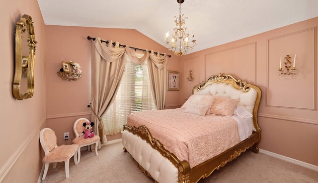 5 MINS to DISNEY! Themed! Costumes, Toys, HEATED POOL/SPA, PS4, Grill.