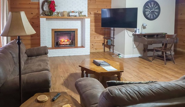 5 Mins to Garden of the Gods: Fire Pit & More!