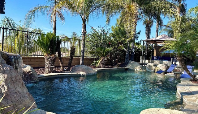 5 Mins to Temecula Wine Country; resort-like pool spa with amazing sunset views!