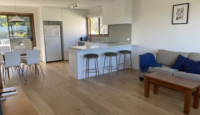 5 mins walk to beach, space for two families