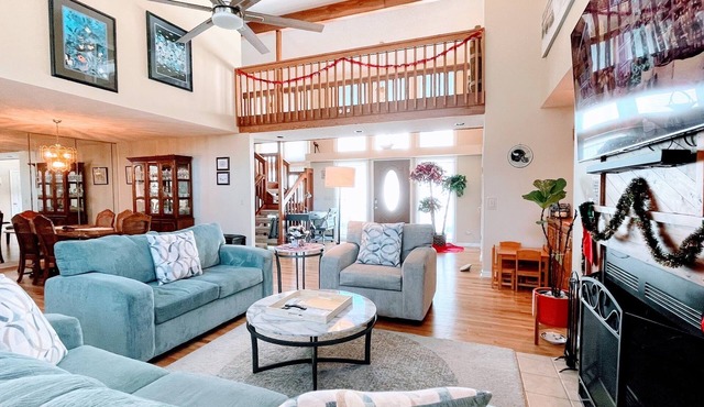 5 MINS walk to Beach - the vacation house of "Life of Sun, Sand & Sea"