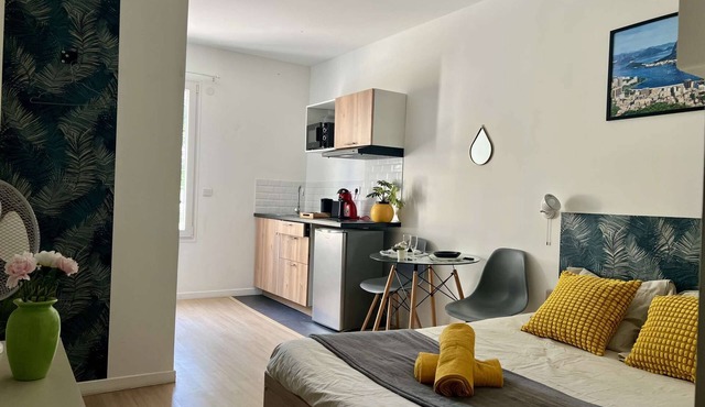 5-minute walk from TGV station