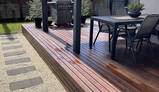 5 minute walk to Beach and close to Dromana