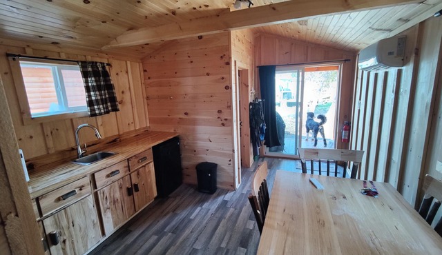 5 minute walk to Sandbanks Beach! In the heart Prince Edward County