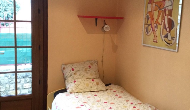 5 Minute Walk To INSEAD - Fontainebleau Studio To Rent For A Single Student