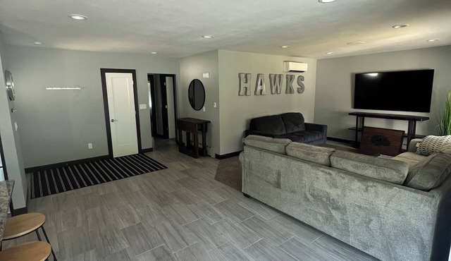 5 minute walk to Kinnick Stadium! Perfect GAMEDAY stay!nSpacious 4-bedroom house