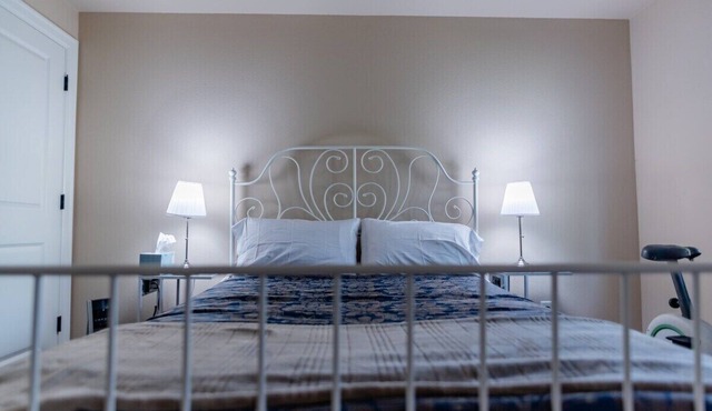 5 Minutes Bethany Village NW Portland One Bedroom