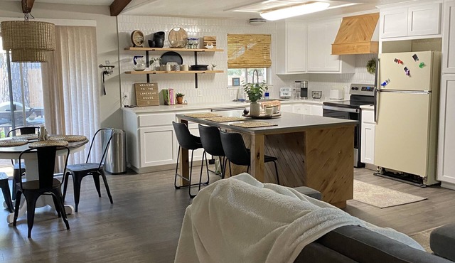 5 minutes from Sugarloaf boat launch