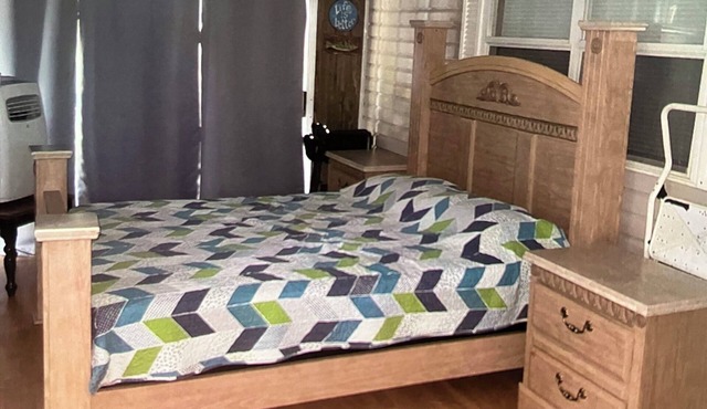 5 minutes from beach, 3 minutes from playground & swimming pool & front gate