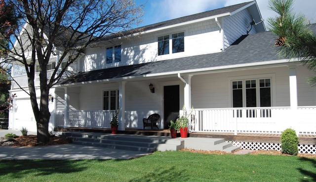 5 minutes from campus. Stunning large home in beautiful neighborhood.