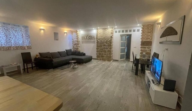 5 minutes from downtown Colmar! Large apartment with free public parking