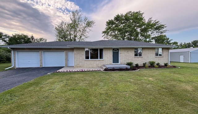 5 Minutes from Everything- beaches, craft breweries, vineyards, and orchards.