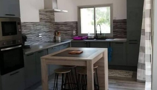 5 minutes from the beach. House with veranda + terrace. Ideal for families