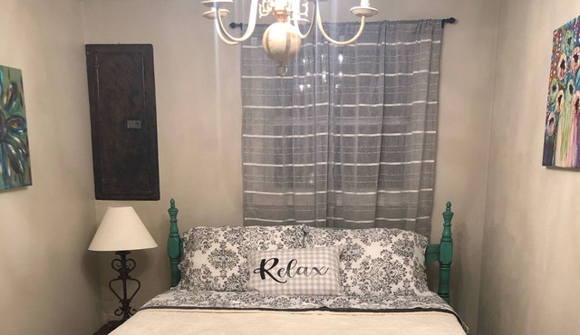 5 minutes from HOLIDAY WORLD-DOWNSTAIRS APARTMENT - -HOLIDAY GUEST HOUSE