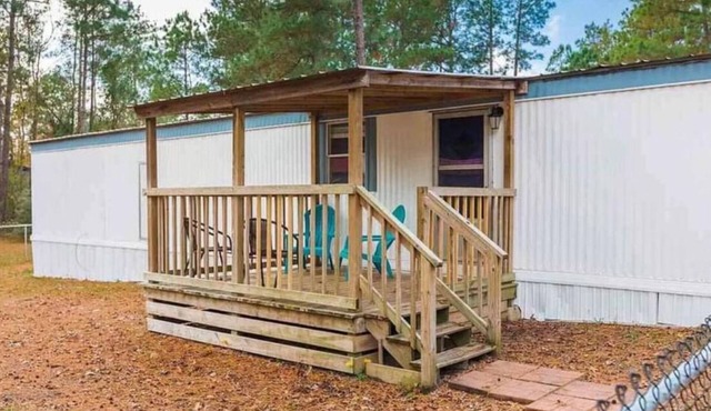 5 minutes from Humphrey boat ramp,guest access to pool and tennis courts