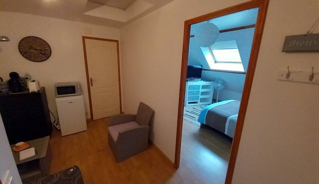 5 minutes from the 24-hour Le Mans racetrack