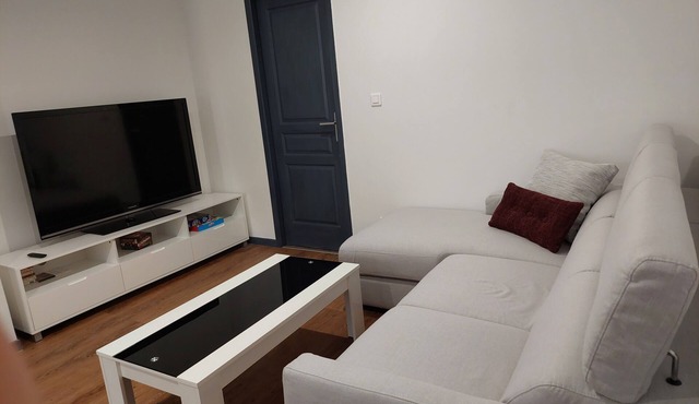 5 minutes from the African reserve and close to the sea