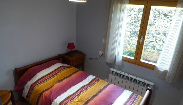 5 minutes from the lake, with direct access to the garden, ideal apartment to rest.