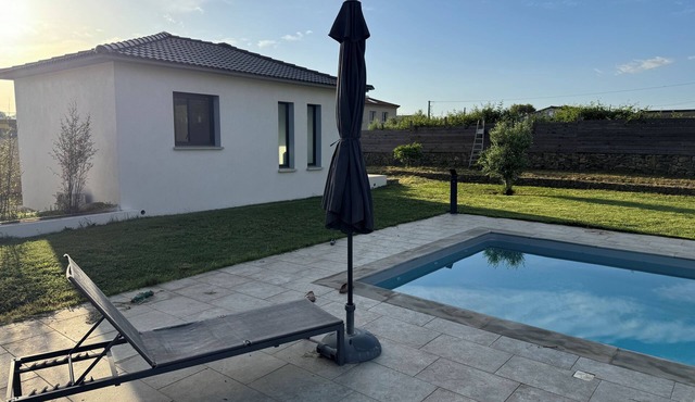 5 minutes from the sea. Modern country house