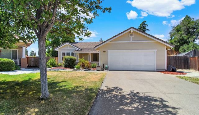 5 Minutes to Antioch Medical Centers: 3 Bedroom Furnished Single-Story House