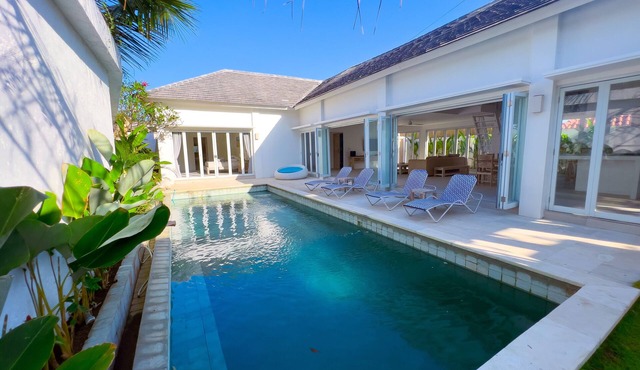 5 minutes to bingin beach & padang padang beach!