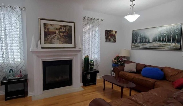 5 minutes to Canada's Wonderland, Vaughan Mills. Semi-detached 3 BDR in Vaughan.