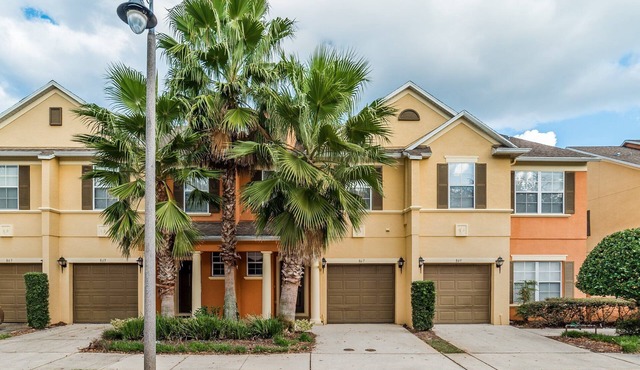 5 Minutes To Disney! - Walking Distance To Pool