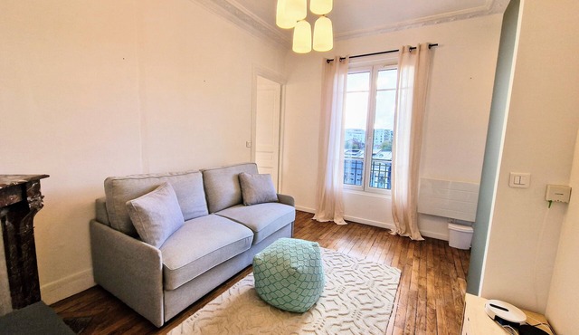 5 minutes to La défense 1 Bedroom Apartment Colombe