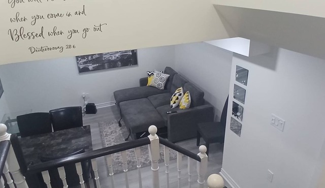 5 minutes to Lake Ontario! Cozy Family-Friendly Private Apartment